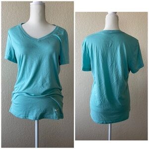 Nike Dri-Fit teal v-neck t-shirt - small